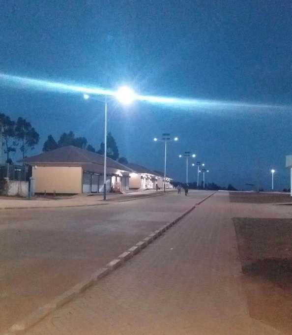 商州区非洲科特迪瓦太阳能路灯工程